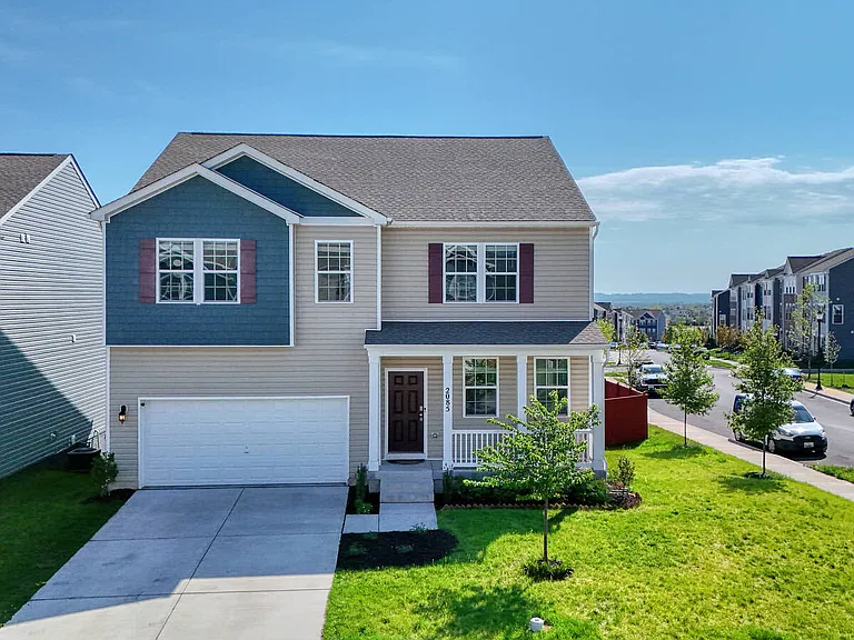 2085 Pomona Way — Photo 1
