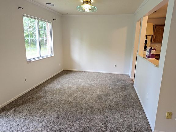 4th image of 5272 Farm House Ln