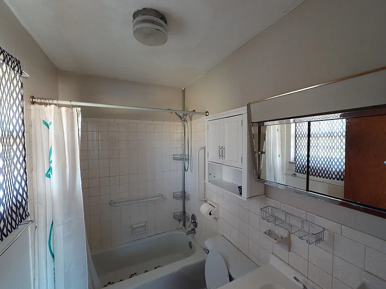 11703 S Williamsburg Dr — Photo 23