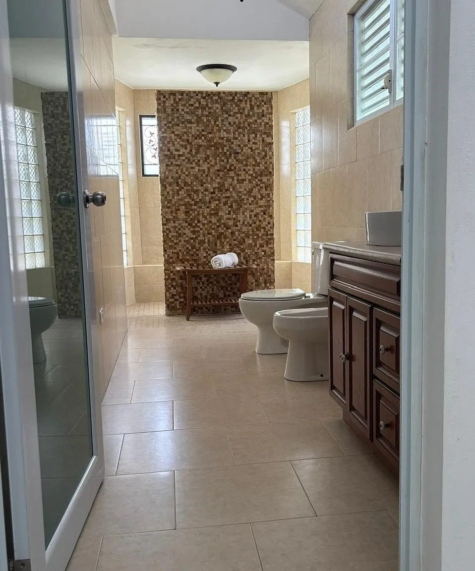 3 bed, 3.0 bath, 2000 sqft, $1,850 — Photo 3