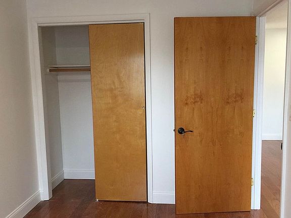 5th image of 2322 Broadway APT 2A