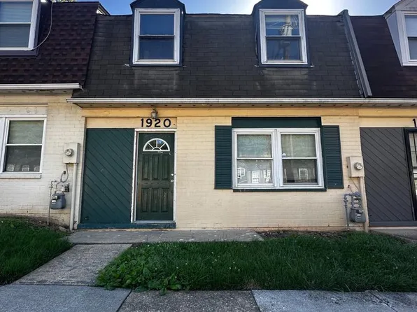 1920 Dutch Village Dr Unit T-226, Landover, MD 20785