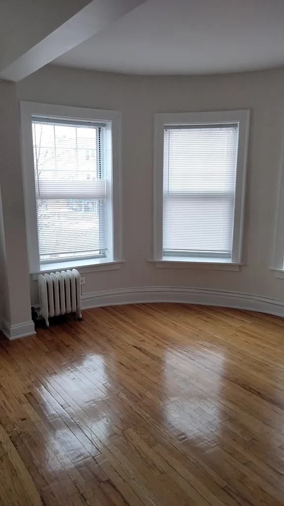 Building Photo - 6324 Cermak Rd #2N