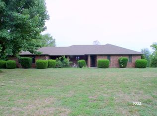 1312 W Mesa Dr, Nixa, MO 65714