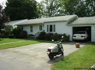 91 Adams St, Saratoga Springs, NY 12866