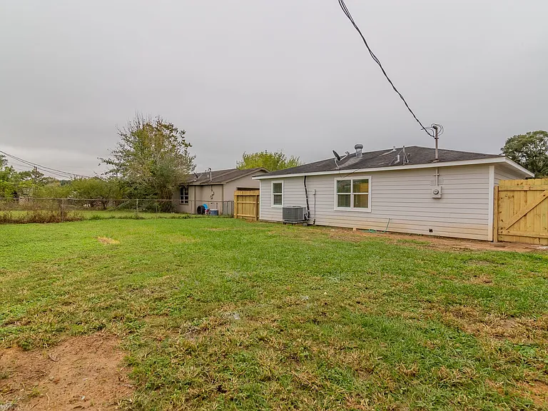 101 Will St — Photo 21