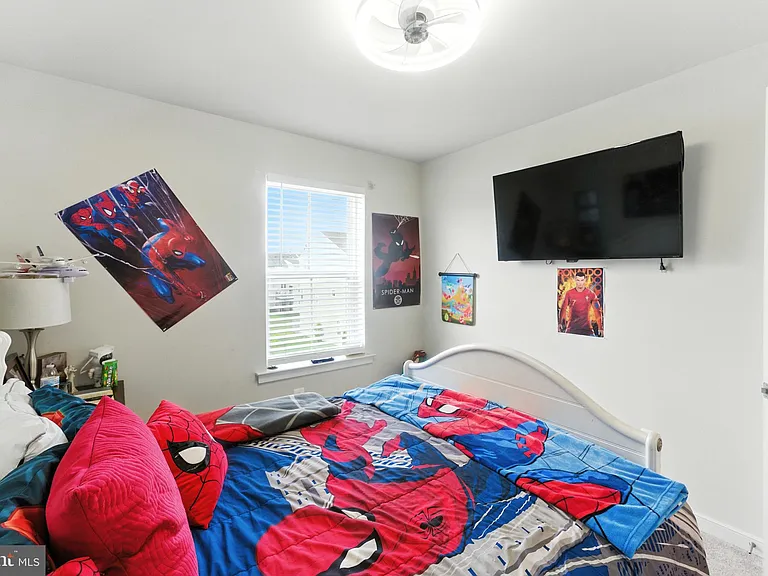 406 Honeyberry Ln — Photo 28