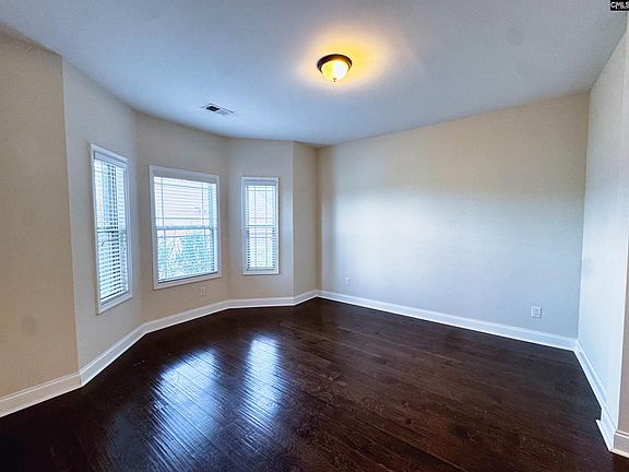 3rd image of 131 Shoals Landing Dr
