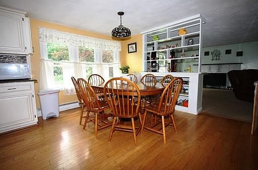 4th image of 24 Knollwood Cir