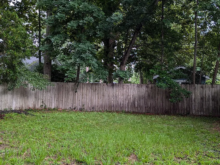 805 E Clay St — Photo 22