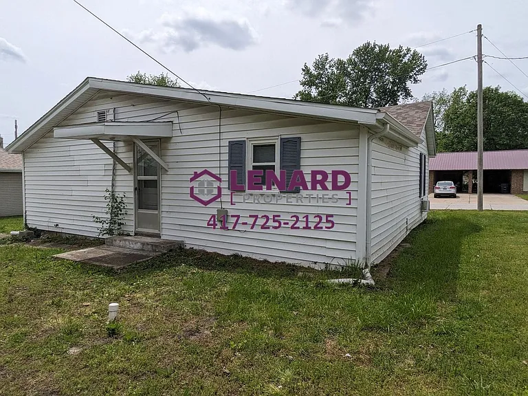 446 N Claud Ave — Photo 4