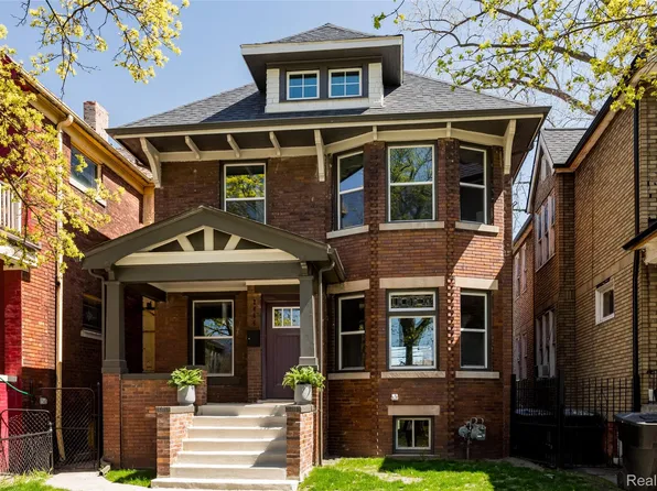 2444 Sheridan St, Detroit, MI 48214