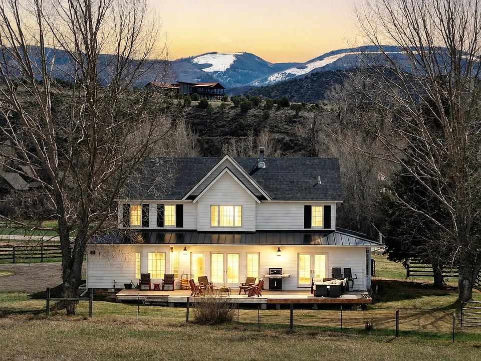 2686 Brush Creek Rd