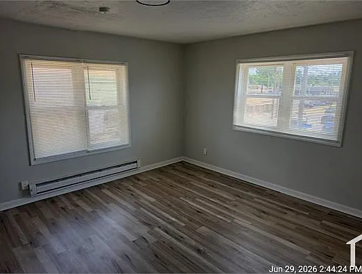 3 bed, $1,220 — Photo 3