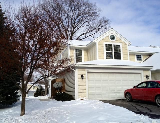 1st image of 703 Sun Chase Dr