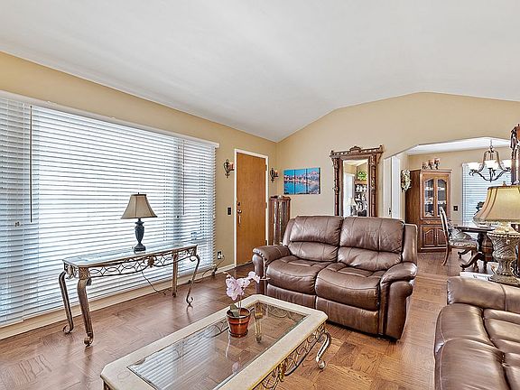 4th image of 600 Acacia Ave