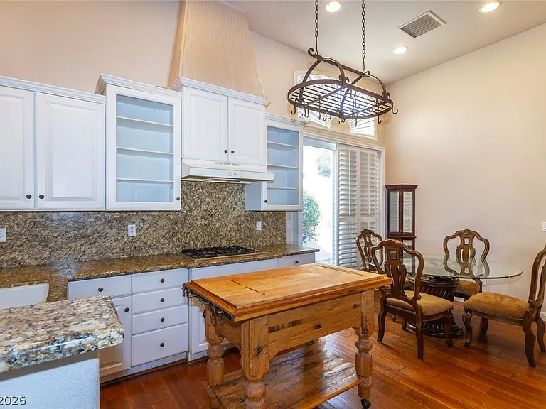 2215 Scarlet Rose Dr — Photo 15