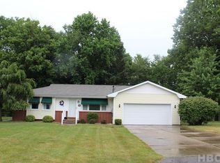 375 Hilltop Dr, Upper Sandusky, OH 43351