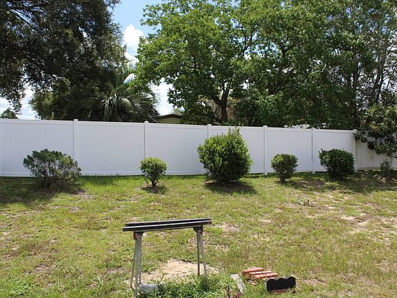 5th image of 5623 SW 57th Ct