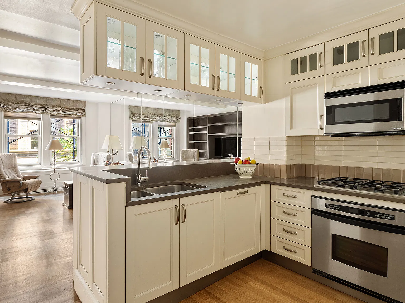 27 West 72nd Street — Photo 3
