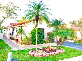 19177 NW 19th St, Hollywood, FL 33029