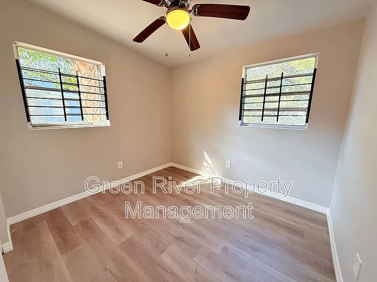 1033 Ake Ln — Photo 14