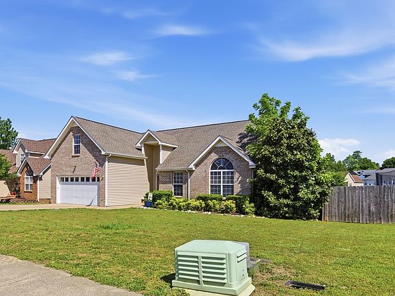 2nd image of 1680 Cedar Springs Ct