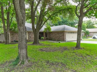 8605 Skyview Ter, Benbrook, TX 76116