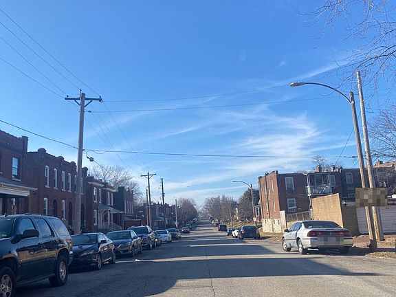 4th image of 3708 Fairview Ave