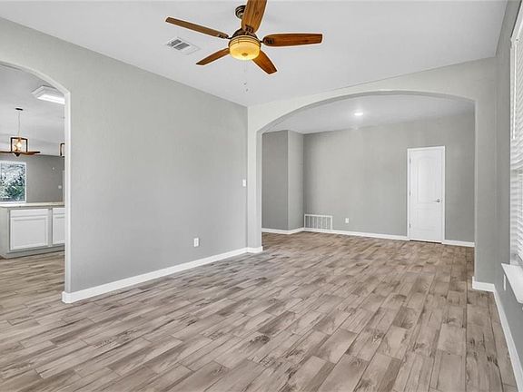 5th image of 524 Shadow Creek Blvd