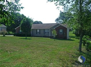 111 Winding Cedar Dr, Statesville, NC 28677