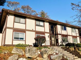 8 Millholland Dr #8B, Fishkill, NY 12524