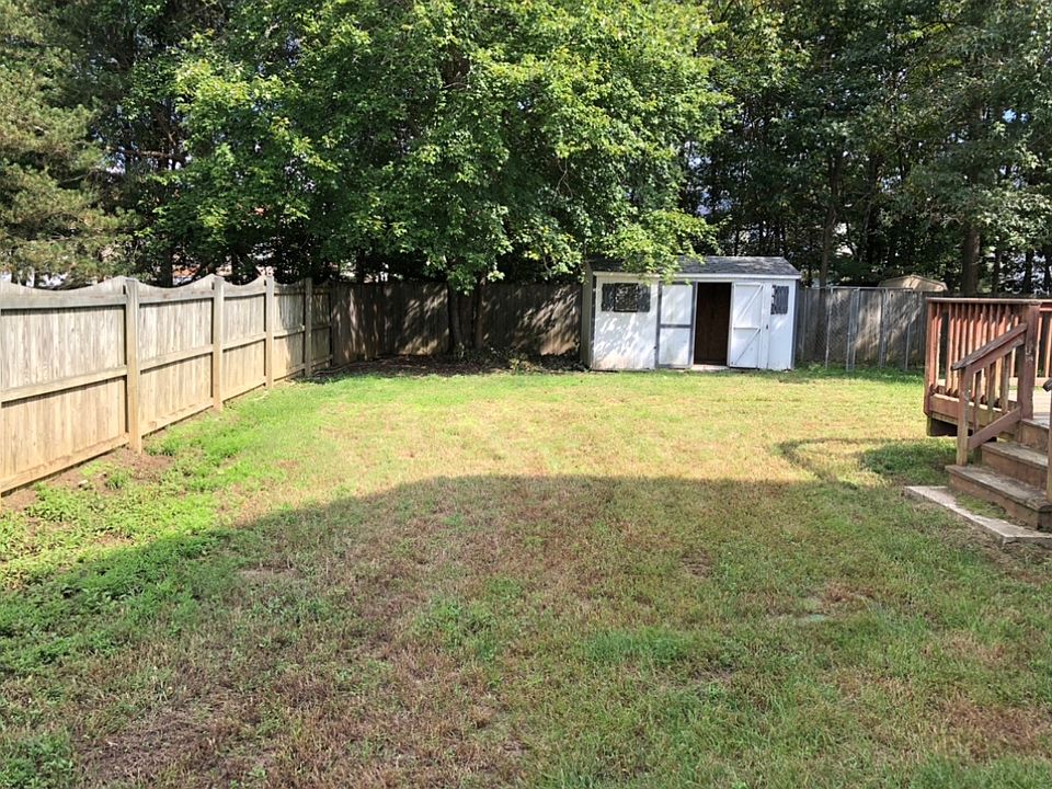 2nd image of 10508 Blackstone Ave