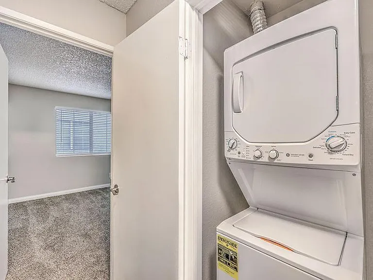 KD Place — Photo 10