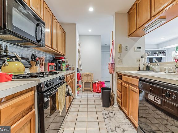 2nd image of 4124 Monument Ct Unit 102D