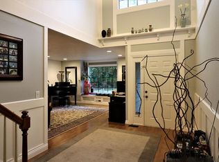 1502 Country Club Rd, Lake Oswego, OR 97034