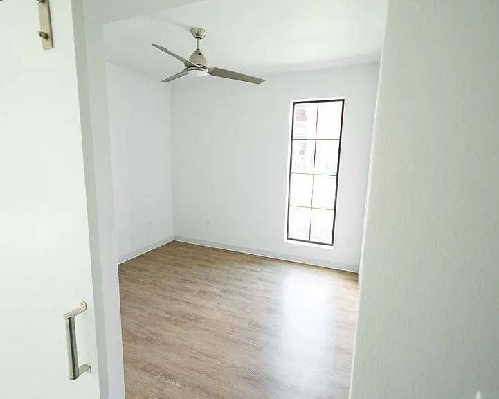 District Lofts ll Apartments — Photo 13