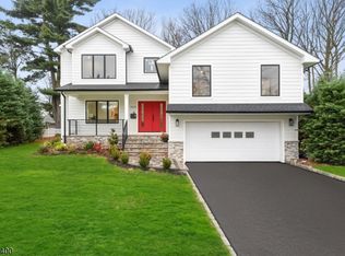 430 Otisco Dr, Westfield, NJ 07090