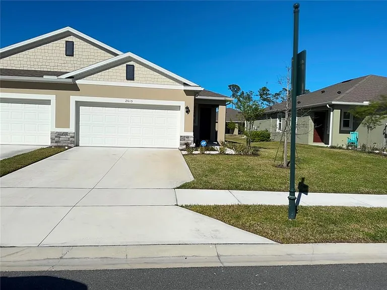 2615 Kinsale Ln — Photo 1