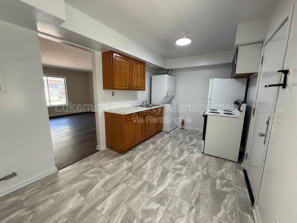 1st image of 726 Pioneer St #2
