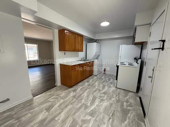730 Pioneer St #2, Kalamazoo, MI 49008