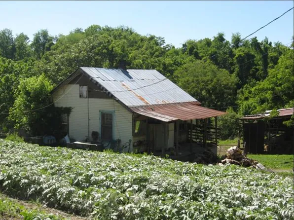 1414 17th St NE #&-0, Roanoke, VA 24012