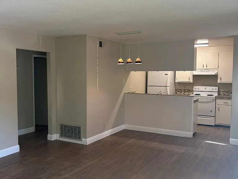 5129 Connecticut Dr #1 — Photo 2