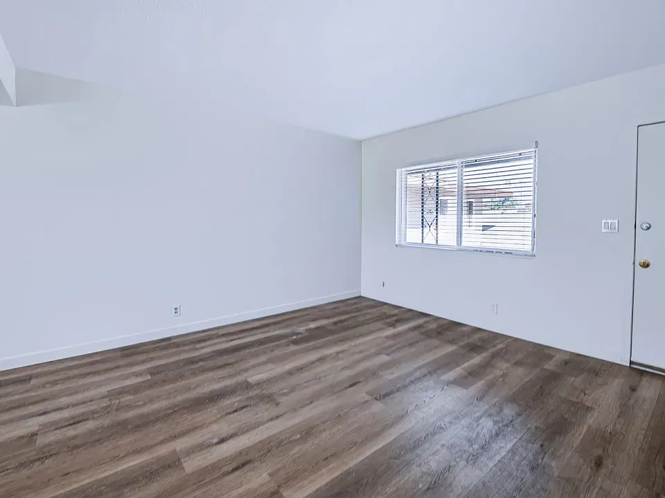 651 Del Rosa Pl