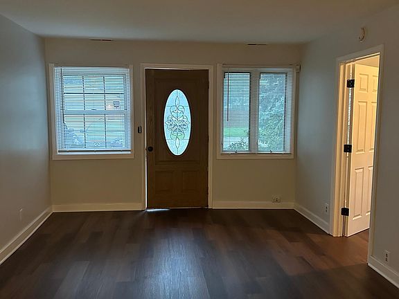 2nd image of 1431 Sunset Dr