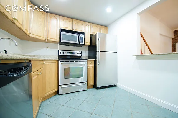 Rented by Compass | media 28