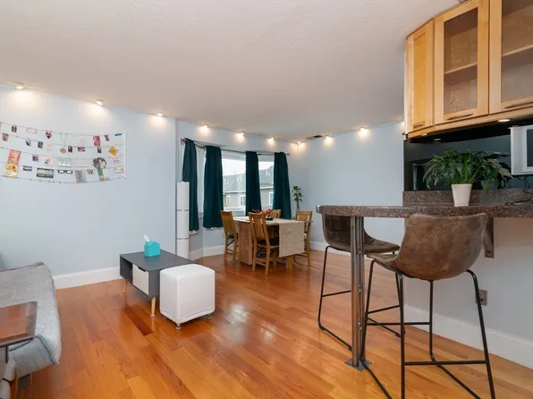 140 Quincy Ave Unit 8, Quincy, MA 02169