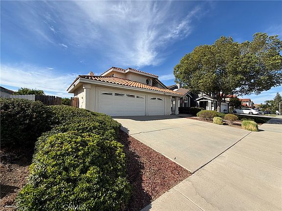 3rd image of 39697 Casandra Ct