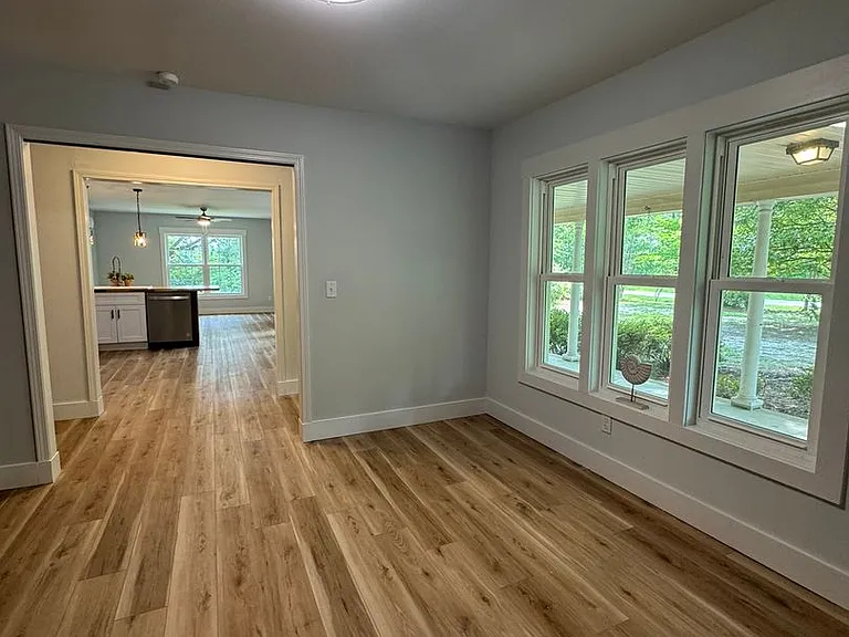 4240 Buck Dr — Photo 11