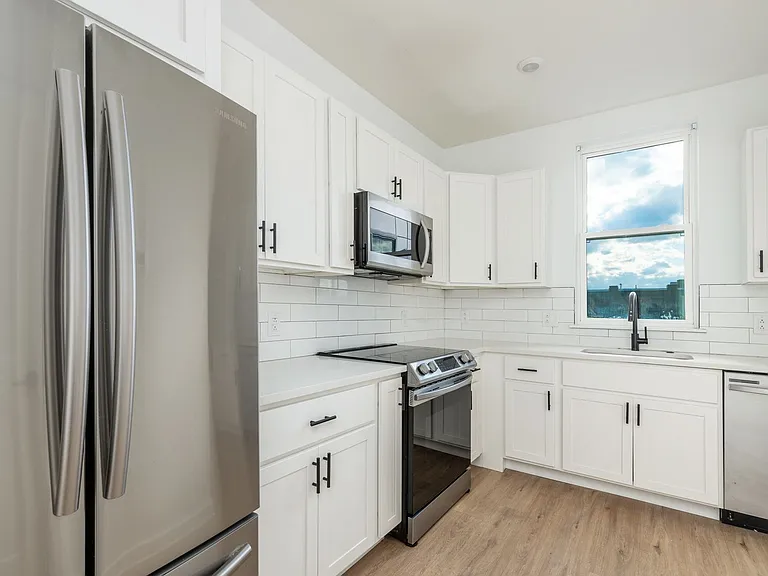 2521 Cecil B Moore — Photo 67